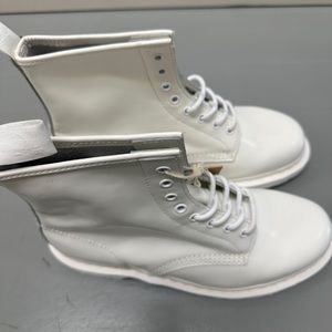 New doc Martins (no box) never worn size 10.5